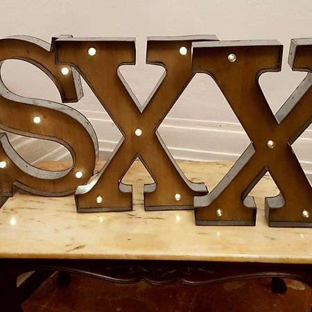 טרמפ Hotel Segle XX מראה חיצוני תמונה