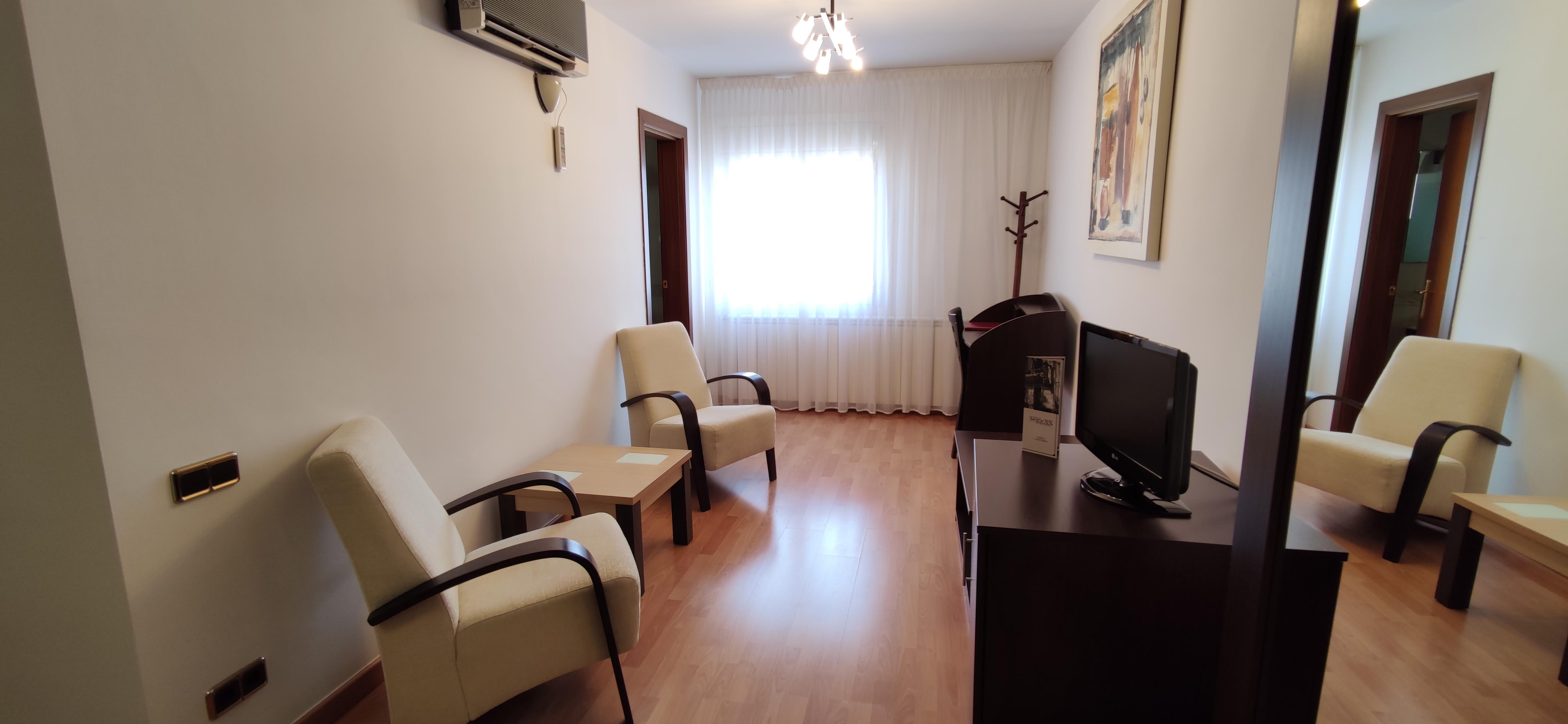 טרמפ Hotel Segle XX מראה חיצוני תמונה