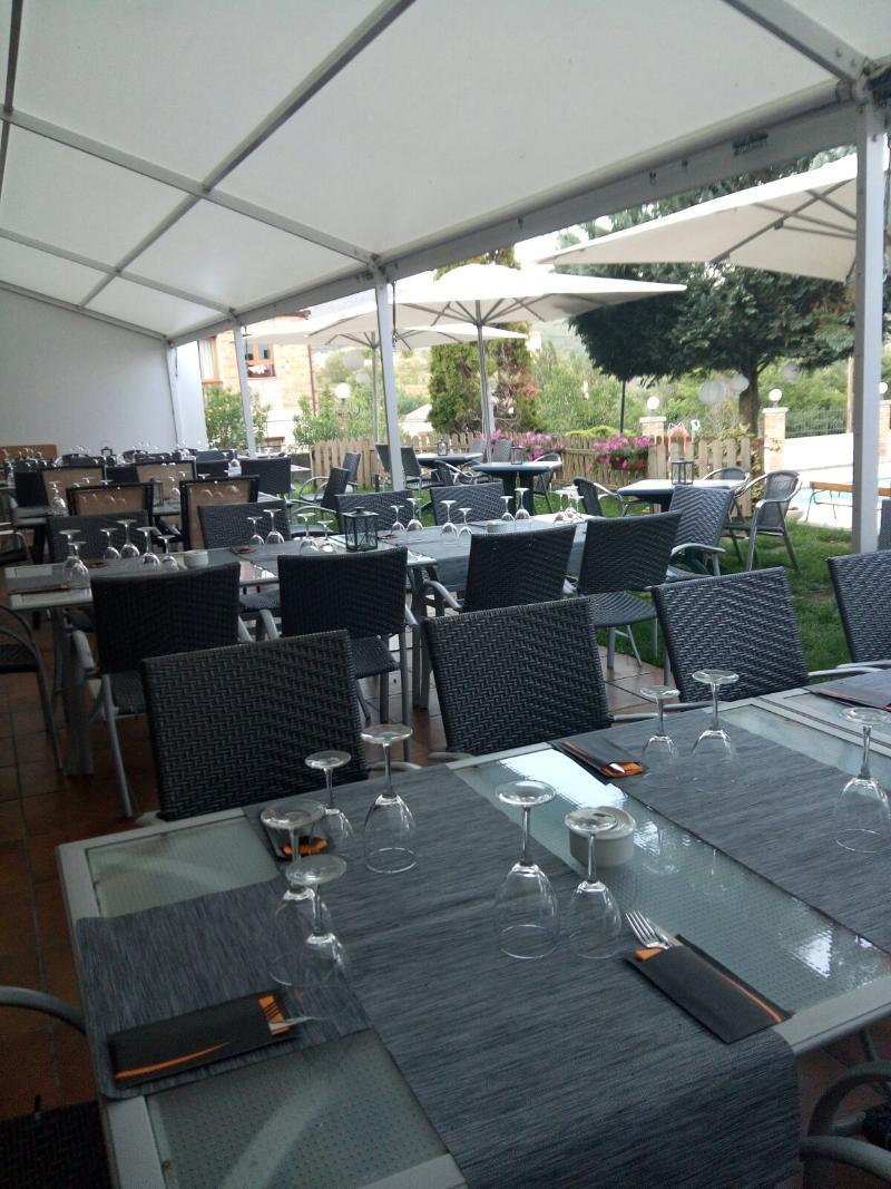 טרמפ Hotel Segle XX מראה חיצוני תמונה