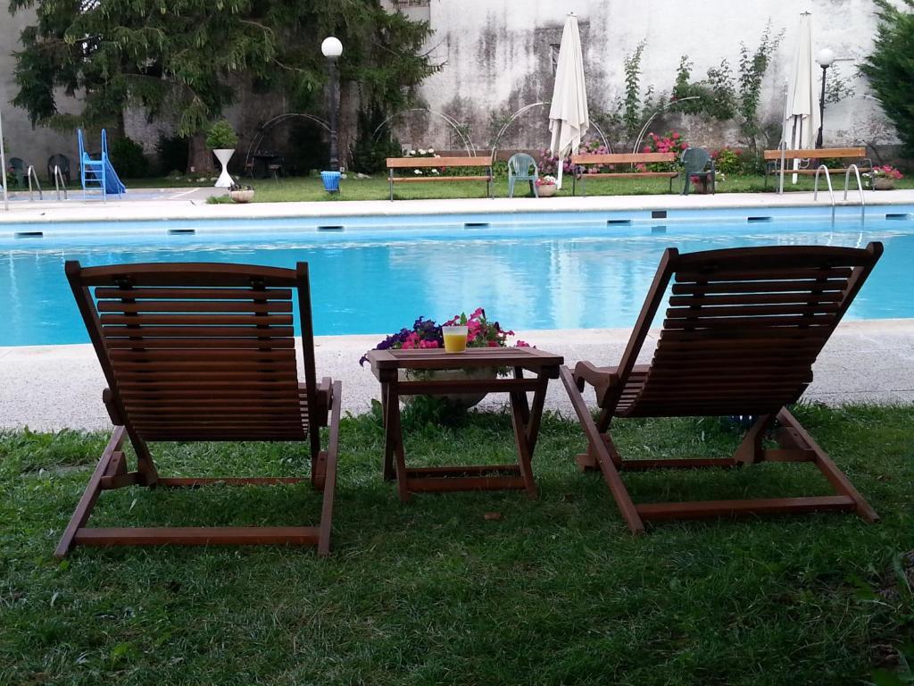טרמפ Hotel Segle XX מראה חיצוני תמונה
