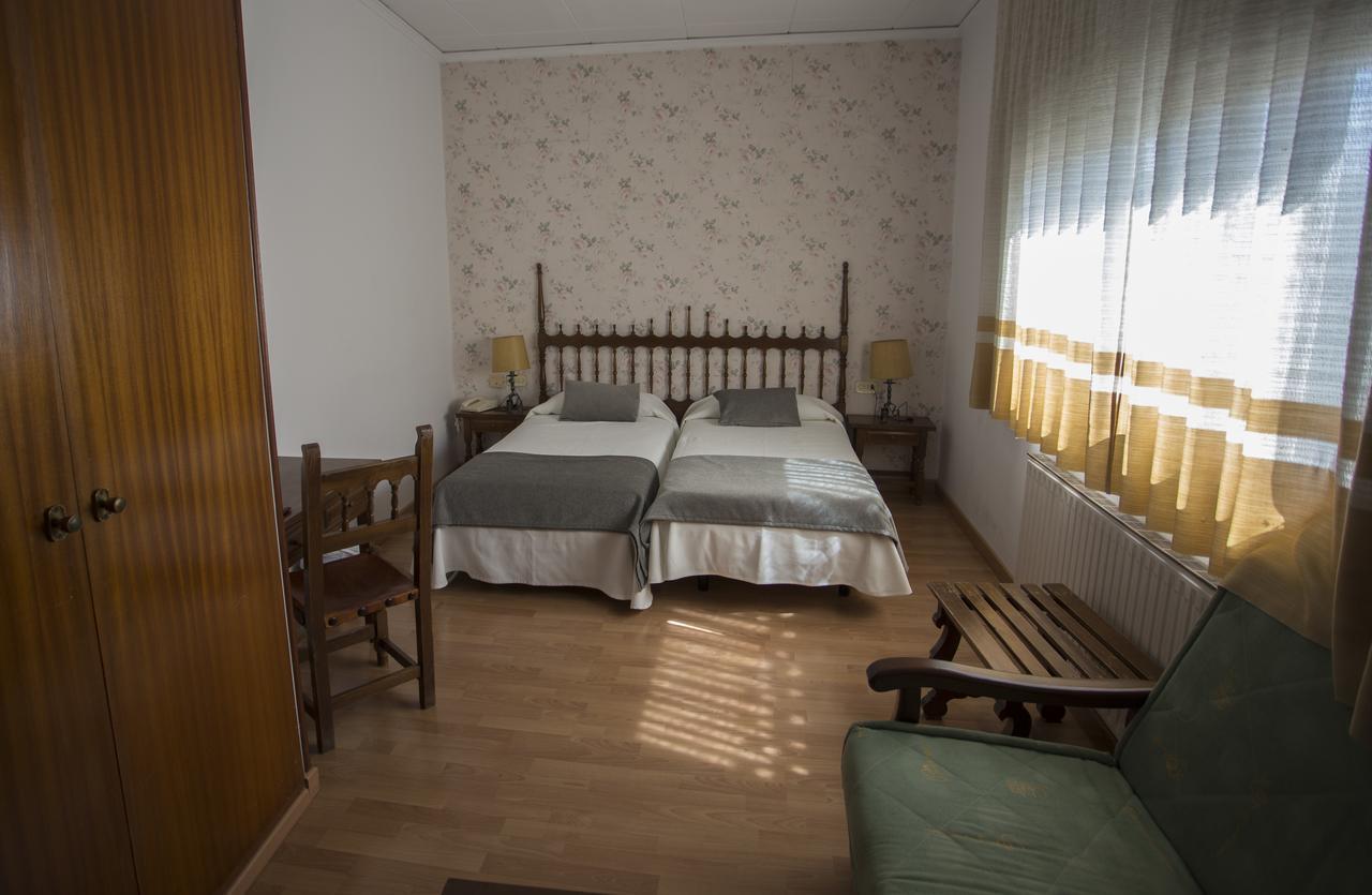 טרמפ Hotel Segle XX מראה חיצוני תמונה