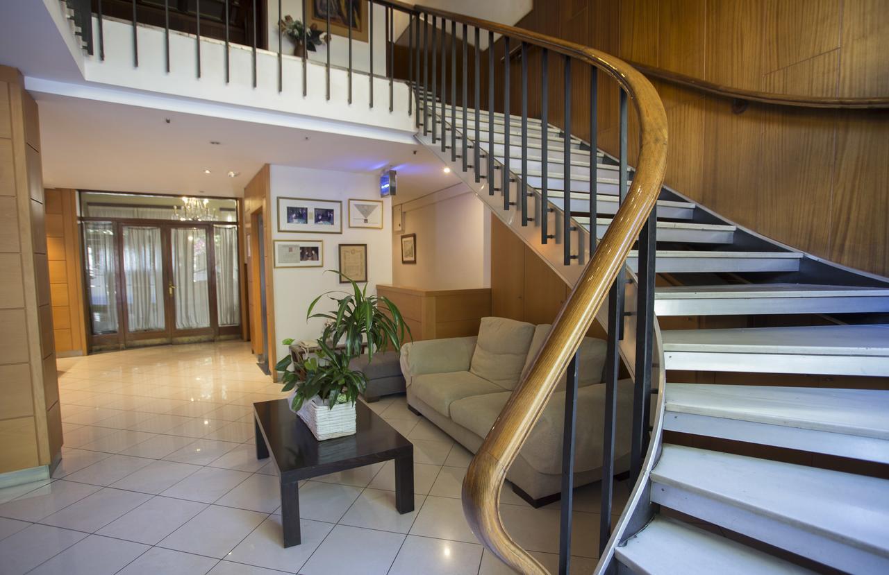 טרמפ Hotel Segle XX מראה חיצוני תמונה