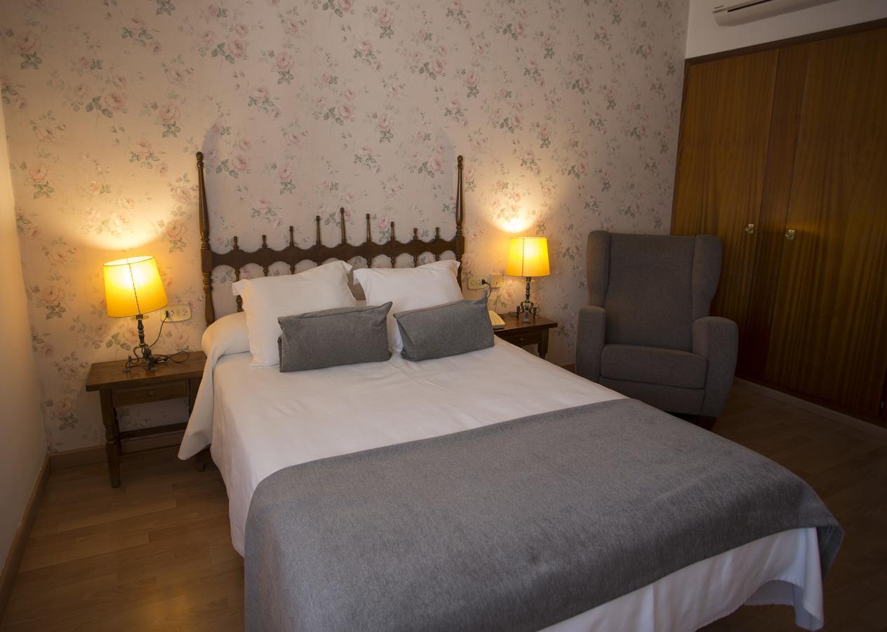 טרמפ Hotel Segle XX מראה חיצוני תמונה