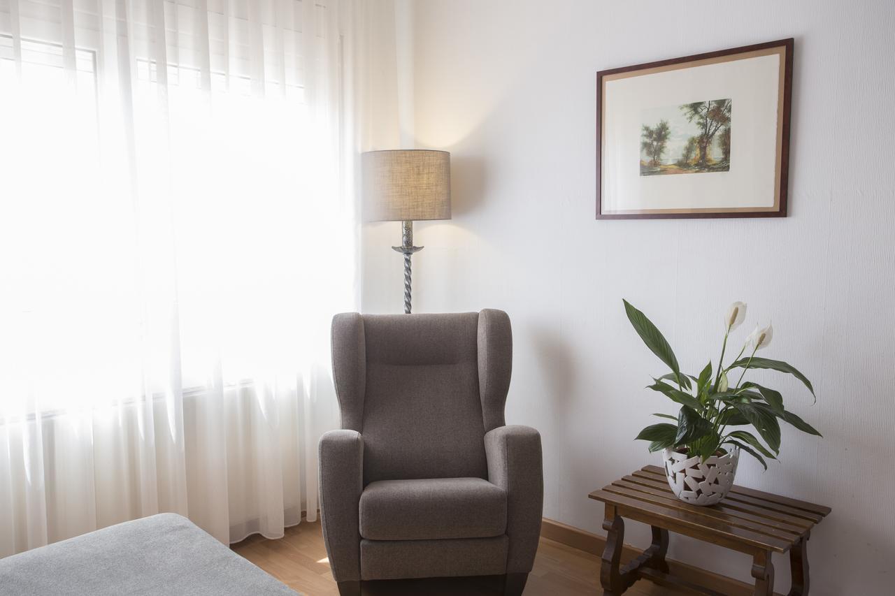 טרמפ Hotel Segle XX מראה חיצוני תמונה