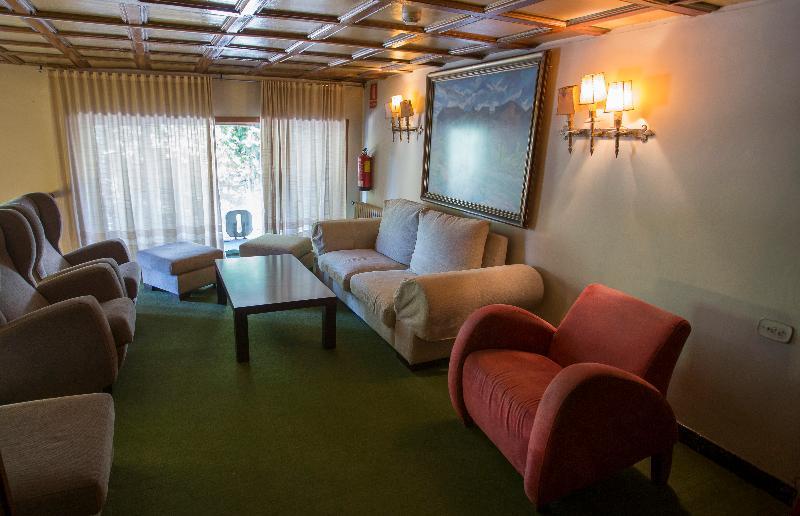 טרמפ Hotel Segle XX מראה חיצוני תמונה